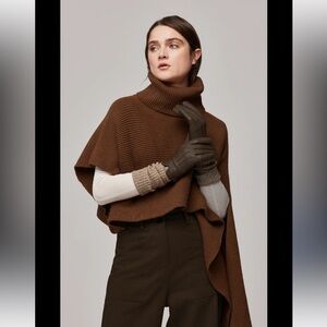 SOIA & KYO, one size, Brown turtleneck asymmetrical shawl